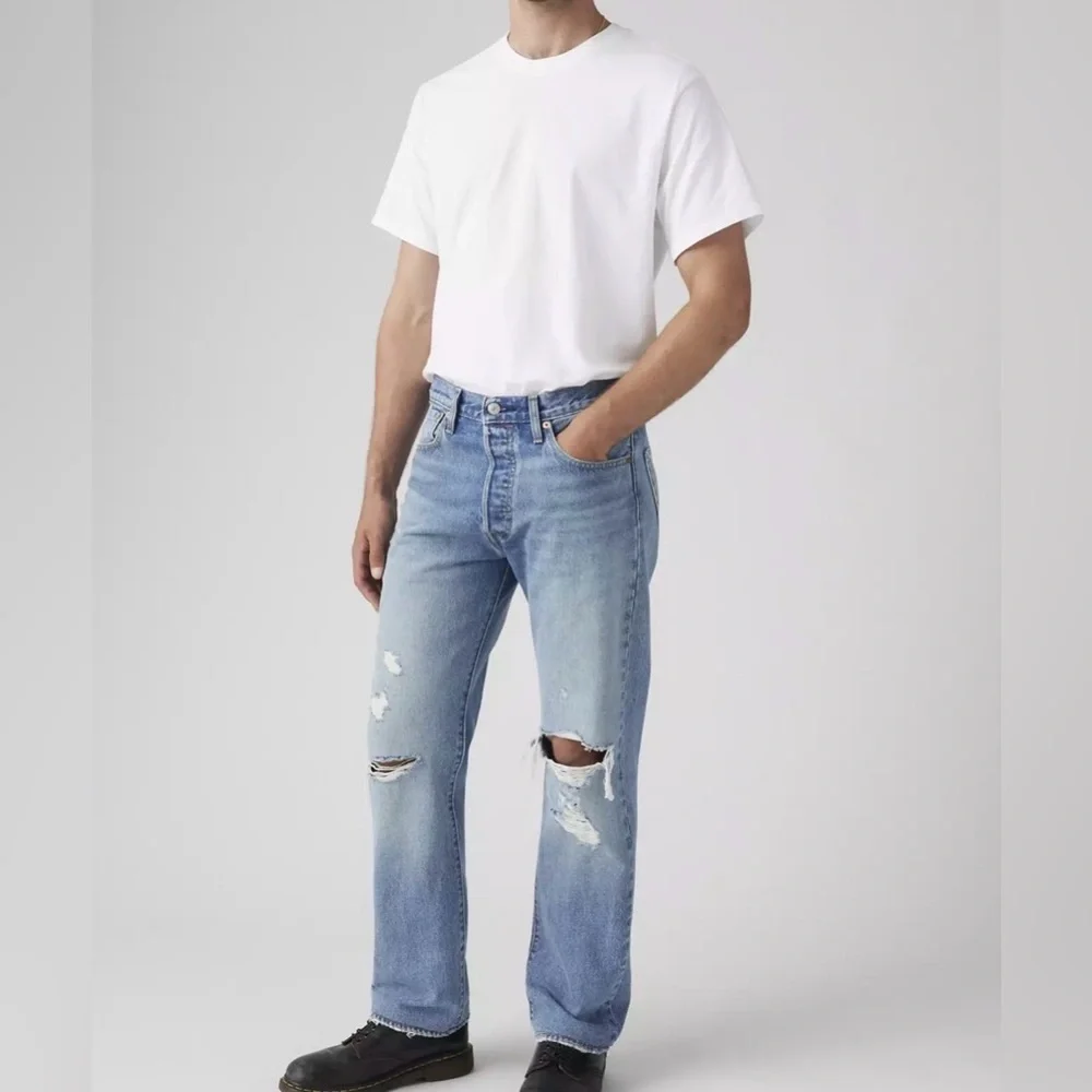 Levi’s 514 Distressed Men's Jeans